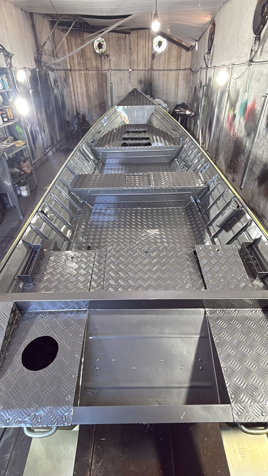 Barco de alumínio modelo 1